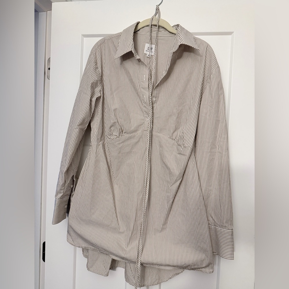 GAP Women's Maternity Button Up Blouse
